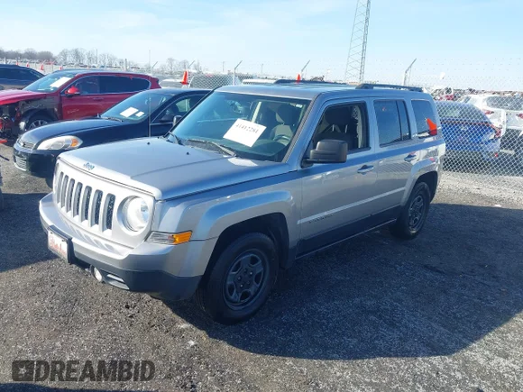 ✅ 2016 Jeep Patriot Sport • VIN: 1C4NJPBA4GD727369 • Lot: 41412281. Wystawiony na IAAI z przebiegiem 133 939 mil. Bezpłatny archiwum sprzedaży aukcyjnych z USA i szczegółowy raport historii pojazdu na DreamBid. Zdjęcie 2.
