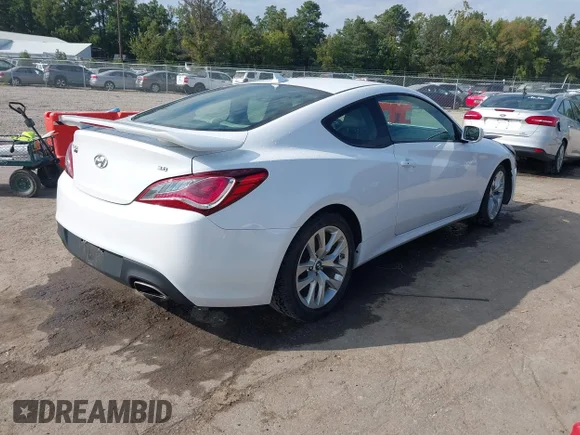 ✅ 2015 Hyundai Genesis Coupe 3.8L Base • VIN: KMHHU6KJ8FU123753 • Lot: 43292741. Wystawiony na IAAI z przebiegiem 103 747 mil. Bezpłatny archiwum sprzedaży aukcyjnych z USA i szczegółowy raport historii pojazdu na DreamBid. Zdjęcie 4.