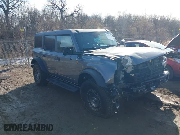✅ 2025 Ford Bronco Badlands • VIN: 1FMEE9BP1SLB40528 • Лот: 44432135. Опубліковано раніше на IAAI з пробігом 4 499 миль. Безкоштовний доступ до архіву аукціонних продажів зі США та докладний звіт про історію автомобіля на DreamBid. Зображення 1.