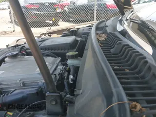 ✅ 2016 Lincoln MKZ Hybrid • VIN: 3LN6L2LU4GR630184 • Lot: 42565380. Wystawiony na IAAI z przebiegiem 164 988 mil. Bezpłatny archiwum sprzedaży aukcyjnych z USA i szczegółowy raport historii pojazdu na DreamBid. Zdjęcie 20.