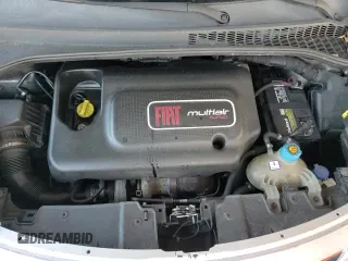 ✅ 2017 FIAT 500L Pop • VIN: ZFBCFAAHXHZ040120 • Lot: 92725215. Wystawiony na Copart z przebiegiem 121 346 mil. Bezpłatny archiwum sprzedaży aukcyjnych z USA i szczegółowy raport historii pojazdu na DreamBid. Zdjęcie 14.