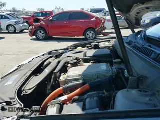 ✅ 2014 Lincoln MKZ Hybrid • VIN: 3LN6L2LU0ER818309 • Лот: 43076770. Опубликован ранее на IAAI с пробегом 213 262 миль. Бесплатный доступ к архиву аукционных продаж из США и подробный отчёт об истории автомобиля на DreamBid. Изображение 19.