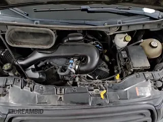 ✅ 2015 Ford Transit Cargo • VIN: 1FTYR2CM4FKA72982 • Lot: 86690105. Wystawiony na Copart z przebiegiem 214 618 mil. Bezpłatny archiwum sprzedaży aukcyjnych z USA i szczegółowy raport historii pojazdu na DreamBid. Zdjęcie 14.