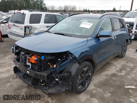 ✅ 2023 Kia Niro Wave • VIN: KNDCT3L11P5044919 • Lot: 44457551. Wystawiony na IAAI z przebiegiem 18 436 mil. Bezpłatny archiwum sprzedaży aukcyjnych z USA i szczegółowy raport historii pojazdu na DreamBid. Zdjęcie 2.