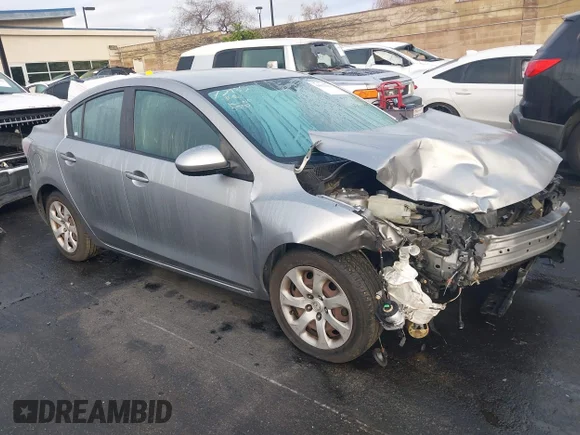 ✅ 2012 Mazda 3 i Sport • VIN: JM1BL1UG4C1574354 • Лот: 44052381. Опубликован ранее на IAAI с пробегом Не указан. Бесплатный доступ к архиву аукционных продаж из США и подробный отчёт об истории автомобиля на DreamBid. Изображение 1.