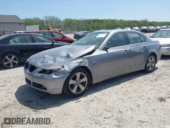 ✅ 2007 BMW 5 Series 525xi • VIN: WBANF335X7CW70397 • Lot: 42118242. Wystawiony na IAAI z przebiegiem 126 089 mil. Bezpłatny archiwum sprzedaży aukcyjnych z USA i szczegółowy raport historii pojazdu na DreamBid. Zdjęcie 2.
