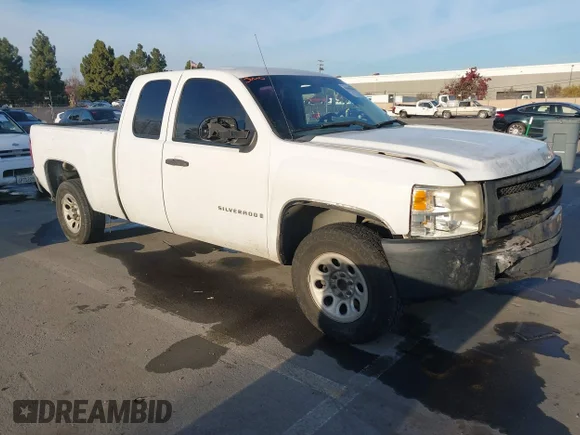 ✅ 2007 Chevrolet Silverado 1500 Work Truck • VIN: 1GCEC19C27Z583435 • Лот: 43967848. Опубликован ранее на IAAI с пробегом 290 730 миль. Бесплатный доступ к архиву аукционных продаж из США и подробный отчёт об истории автомобиля на DreamBid. Изображение 1.