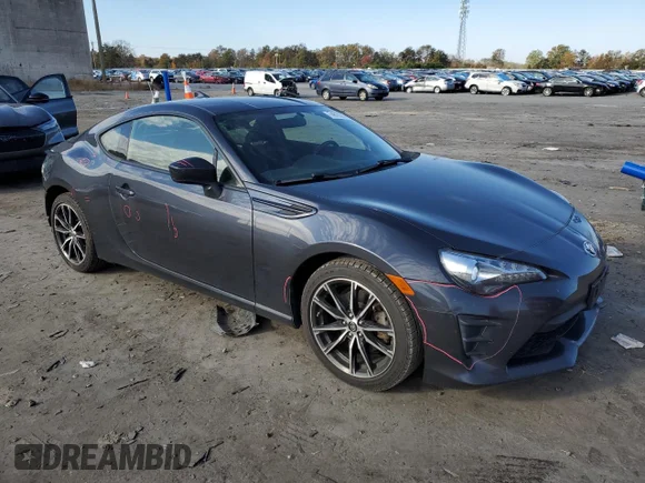 ✅ 2017 Toyota 86 • VIN: JF1ZNAA10H9702712 • Lot: 74610303. Wystawiony na Copart z przebiegiem 85 219 mil. Bezpłatny archiwum sprzedaży aukcyjnych z USA i szczegółowy raport historii pojazdu na DreamBid. Zdjęcie 4.