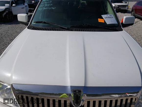 ✅ 2006 Lincoln Navigator Luxury • VIN: 5LMFU27526LJ01343 • Lot: 44940424. Listed on IAAI with Not provided. Free auction sales archive from the USA and detailed vehicle history report at DreamBid. Image 10.
