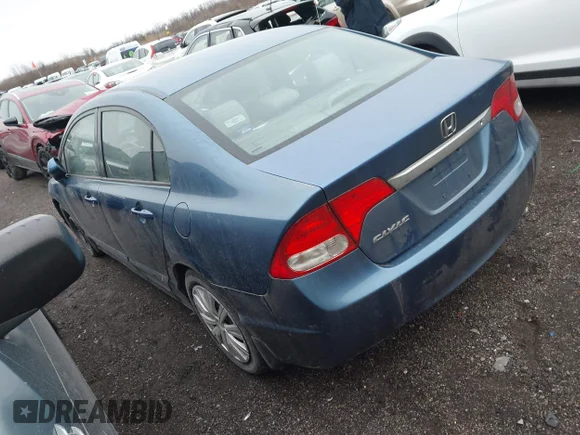 ✅ 2010 Honda Civic LX • VIN: 2HGFA1F52AH566871 • Lot: 44115740. Wystawiony na IAAI z przebiegiem 145 370 mil. Bezpłatny archiwum sprzedaży aukcyjnych z USA i szczegółowy raport historii pojazdu na DreamBid. Zdjęcie 3.