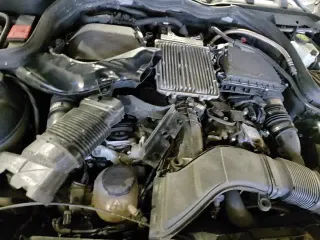 ✅ 2017 Mercedes-Benz E 400 • VIN: WDDKJ6HB2HF356172 • Lot: 42962945. Wystawiony na Copart z przebiegiem 76 022 mil. Bezpłatny archiwum sprzedaży aukcyjnych z USA i szczegółowy raport historii pojazdu na DreamBid. Zdjęcie 13.