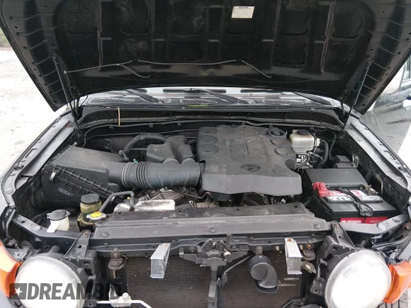 ✅ 2011 Toyota FJ Cruiser • VIN: JTEBU4BF1BK104831 • Lot: 44234562. Wystawiony na IAAI z przebiegiem 170 545 mil. Bezpłatny archiwum sprzedaży aukcyjnych z USA i szczegółowy raport historii pojazdu na DreamBid. Zdjęcie 10.