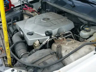 ✅ 2005 Cadillac SRX • VIN: 1GYEE637150163017 • Lot: 42597435. Wystawiony na IAAI z przebiegiem 152 247 mil. Bezpłatny archiwum sprzedaży aukcyjnych z USA i szczegółowy raport historii pojazdu na DreamBid. Zdjęcie 13.