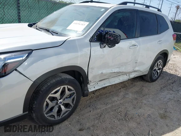 ✅ 2021 Subaru Forester Premium • VIN: JF2SKAJCXMH581064 • Лот: 44696383. Опубліковано раніше на IAAI з пробігом 15 577 миль. Безкоштовний доступ до архіву аукціонних продажів зі США та докладний звіт про історію автомобіля на DreamBid. Зображення 6.