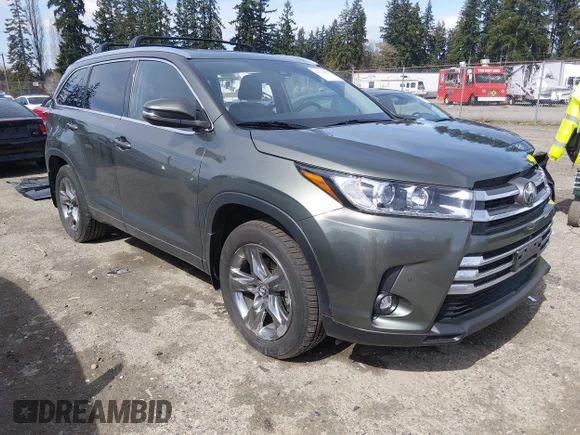 ✅ 2019 Toyota Highlander Limited Platinum • VIN: 5TDDZRFH7KS928008 • Lot: 44718120. Wystawiony na IAAI z przebiegiem 77 893 mil. Bezpłatny archiwum sprzedaży aukcyjnych z USA i szczegółowy raport historii pojazdu na DreamBid. Zdjęcie 1.