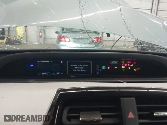 ✅ 2016 Toyota Prius Three • VIN: JTDKARFU0G3520597 • Lot: 42811958. Wystawiony na IAAI z przebiegiem 186 003 mil. Bezpłatny archiwum sprzedaży aukcyjnych z USA i szczegółowy raport historii pojazdu na DreamBid. Zdjęcie 7.