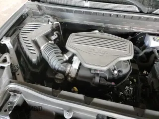 ✅ 2023 GMC Acadia Denali • VIN: 1GKKNPLS0PZ258884 • Lot: 89435415. Wystawiony na Copart z przebiegiem 22 005 mil. Bezpłatny archiwum sprzedaży aukcyjnych z USA i szczegółowy raport historii pojazdu na DreamBid. Zdjęcie 15.