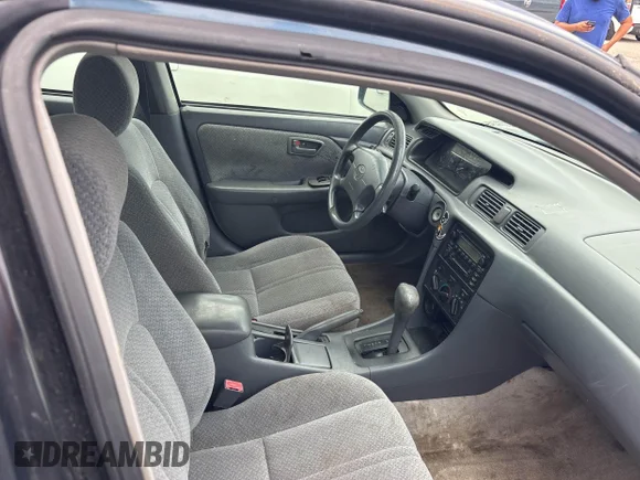 ✅ 2001 Toyota Camry LE • VIN: 4T1BG22K01U866933 • Lot: 45362184. Wystawiony na IAAI z przebiegiem 173 237 mil. Bezpłatny archiwum sprzedaży aukcyjnych z USA i szczegółowy raport historii pojazdu na DreamBid. Zdjęcie 5.