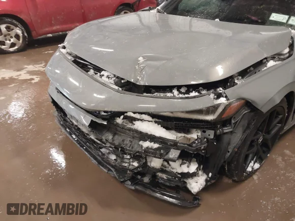 ✅ 2025 Honda Civic Sport • VIN: 2HGFE2F51SH590462 • Lot: 44373198. Wystawiony na IAAI z przebiegiem 14 365 mil. Bezpłatny archiwum sprzedaży aukcyjnych z USA i szczegółowy raport historii pojazdu na DreamBid. Zdjęcie 6.