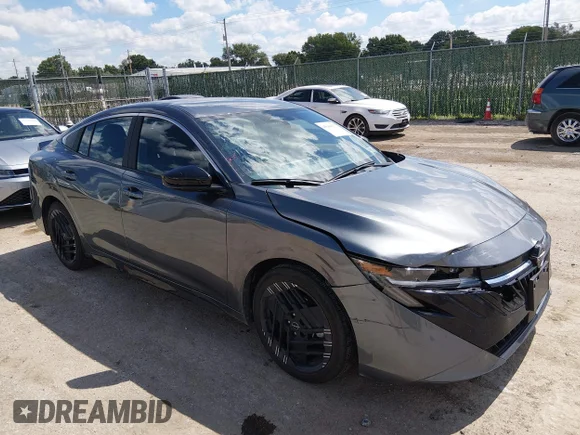 ✅ 2026 Nissan Sentra SR • VIN: 3N1AB9DV8TY208732 • Lot: 45608277. Wystawiony na IAAI z przebiegiem 17 077 mil. Bezpłatny archiwum sprzedaży aukcyjnych z USA i szczegółowy raport historii pojazdu na DreamBid. Zdjęcie 1.