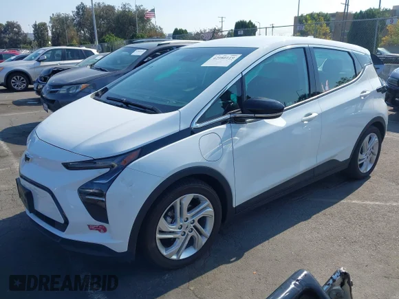 ✅ 2023 Chevrolet Bolt EV 1LT • VIN: 1G1FW6S07P4115442 • Lot: 42980119. Wystawiony na IAAI z przebiegiem 24 015 mil. Bezpłatny archiwum sprzedaży aukcyjnych z USA i szczegółowy raport historii pojazdu na DreamBid. Zdjęcie 2.
