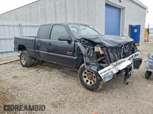 ✅ 2005 Chevrolet Silverado 1500 Z71 • VIN: 1GCEK19B55E260317 • Lot: 93747915. Wystawiony na Copart z przebiegiem 107 783 mil. Bezpłatny archiwum sprzedaży aukcyjnych z USA i szczegółowy raport historii pojazdu na DreamBid. Zdjęcie 4.