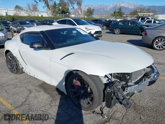 ✅ 2023 Toyota Supra Premium • VIN: WZ1DB0G0XPW059812 • Lot: 41389326. Wystawiony na IAAI z przebiegiem 13 074 mil. Bezpłatny archiwum sprzedaży aukcyjnych z USA i szczegółowy raport historii pojazdu na DreamBid. Zdjęcie 1.