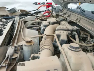 ✅ 2015 Ford F-350 • VIN: 1FD7X3E68FEA71639 • Lot: 42293331. Wystawiony na IAAI z przebiegiem 175 361 mil. Bezpłatny archiwum sprzedaży aukcyjnych z USA i szczegółowy raport historii pojazdu na DreamBid. Zdjęcie 18.