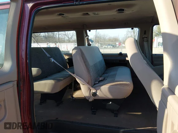 ✅ 1998 Ford Econoline Wagon XL • VIN: 1FMRE1165WHA24253 • Lot: 44459682. Wystawiony na IAAI z przebiegiem 180 971 mil. Bezpłatny archiwum sprzedaży aukcyjnych z USA i szczegółowy raport historii pojazdu na DreamBid. Zdjęcie 8.