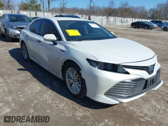 ✅ 2020 Toyota Camry Hybrid XLE • VIN: 4T1F31AK9LU526675 • Lot: 44569988. Wystawiony na IAAI z przebiegiem 144 623 mil. Bezpłatny archiwum sprzedaży aukcyjnych z USA i szczegółowy raport historii pojazdu na DreamBid. Zdjęcie 1.