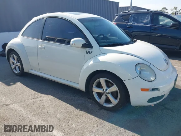 ✅ 2008 Volkswagen Beetle Triple White • VIN: 3VWFW31C38M511274 • Лот: 43072674. Опубликован ранее на IAAI с пробегом 212 232 миль. Бесплатный доступ к архиву аукционных продаж из США и подробный отчёт об истории автомобиля на DreamBid. Изображение 1.