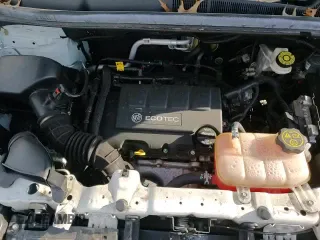 ✅ 2017 Buick Encore Essence • VIN: KL4CJCSB3HB004242 • Lot: 93323855. Listed on Copart with 45,318 mi. Free auction sales archive from the USA and detailed vehicle history report at DreamBid. Image 14.