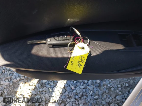 ✅ 2024 Toyota Corolla LE • VIN: 5YFB4MDE5RP167399 • Lot: 44287550. Wystawiony na IAAI z przebiegiem 41 630 mil. Bezpłatny archiwum sprzedaży aukcyjnych z USA i szczegółowy raport historii pojazdu na DreamBid. Zdjęcie 11.