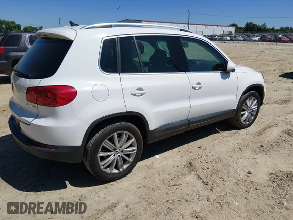 ✅ 2012 Volkswagen Tiguan S • VIN: WVGAV7AX1CW569060 • Lot: 45250767. Wystawiony na IAAI z przebiegiem 183 865 mil. Bezpłatny archiwum sprzedaży aukcyjnych z USA i szczegółowy raport historii pojazdu na DreamBid. Zdjęcie 4.