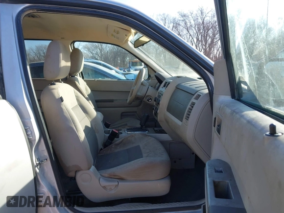 ✅ 2008 Ford Escape XLT • VIN: 1FMCU03Z48KB10962 • Лот: 43926160. Опубликован ранее на IAAI с пробегом 217 740 миль. Бесплатный доступ к архиву аукционных продаж из США и подробный отчёт об истории автомобиля на DreamBid. Изображение 5.