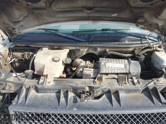 ✅ 2007 Chevrolet Express Passenger • VIN: 1GAHG39U571200083 • Lot: 41763512. Wystawiony na IAAI z przebiegiem 288 421 mil. Bezpłatny archiwum sprzedaży aukcyjnych z USA i szczegółowy raport historii pojazdu na DreamBid. Zdjęcie 10.