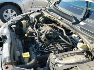 ✅ 2010 Volkswagen Routan SE • VIN: 2V4RW3D17AR171304 • Lot: 43176559. Listed on IAAI with 163,770 mi. Free auction sales archive from the USA and detailed vehicle history report at DreamBid. Image 14.