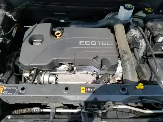 ✅ 2018 Chevrolet Equinox LT • VIN: 2GNAXJEVXJ6236696 • Лот: 80533805. Опубликован ранее на Copart с пробегом 85 792 миль. Бесплатный доступ к архиву аукционных продаж из США и подробный отчёт об истории автомобиля на DreamBid. Изображение 16.