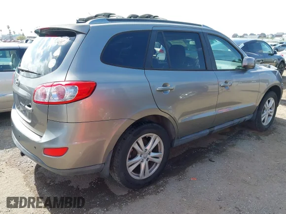 ✅ 2011 Hyundai Santa Fe SE • VIN: 5XYZH4AG9BG016567 • Lot: 45018916. Wystawiony na IAAI z przebiegiem 130 772 mil. Bezpłatny archiwum sprzedaży aukcyjnych z USA i szczegółowy raport historii pojazdu na DreamBid. Zdjęcie 4.