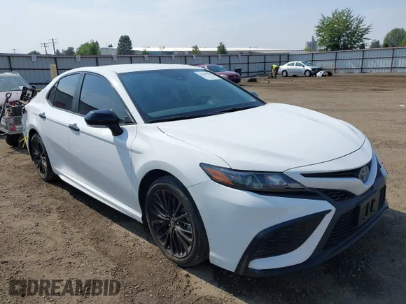✅ 2022 Toyota Camry Hybrid SE • VIN: 4T1T31AK9NU034511 • Lot: 43189288. Wystawiony na IAAI z przebiegiem 40 968 mil. Bezpłatny archiwum sprzedaży aukcyjnych z USA i szczegółowy raport historii pojazdu na DreamBid. Zdjęcie 1.