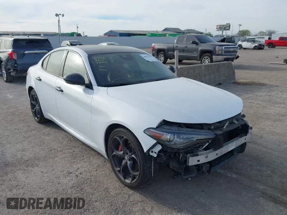✅ 2019 Alfa Romeo Giulia Ti Sport • VIN: ZARFANBN2K7618496 • Lot: 44035263. Wystawiony na IAAI z przebiegiem 93 251 mil. Bezpłatny archiwum sprzedaży aukcyjnych z USA i szczegółowy raport historii pojazdu na DreamBid. Zdjęcie 1.