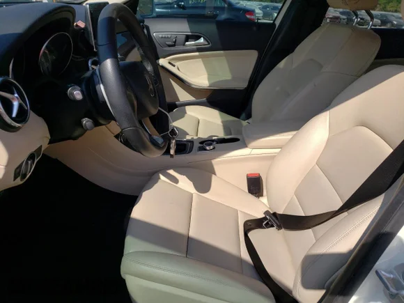 ✅ 2017 Mercedes-Benz GLA 250 • VIN: WDCTG4GBXHJ356561 • Lot: 42427983. Listed on Copart with 63,835 mi. Free auction sales archive from the USA and detailed vehicle history report at DreamBid. Image 7.