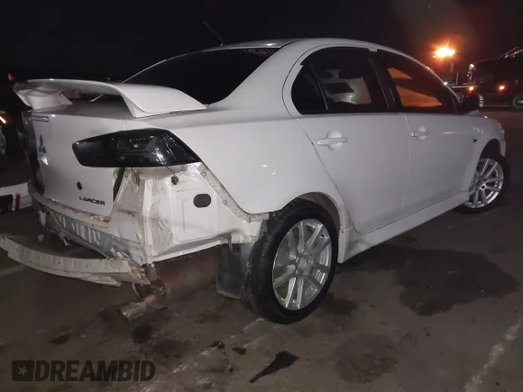 ✅ 2016 Mitsubishi Lancer GT • VIN: JA32U8FW6GU004112 • Lot: 43801504. Wystawiony na IAAI z przebiegiem 116 061 mil. Bezpłatny archiwum sprzedaży aukcyjnych z USA i szczegółowy raport historii pojazdu na DreamBid. Zdjęcie 4.