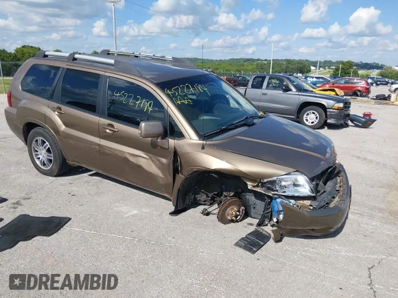 ✅ 2008 Mitsubishi Endeavor SE • VIN: 4A4MM31S58E042243 • Lot: 45227184. Wystawiony na IAAI z przebiegiem 42 689 mil. Bezpłatny archiwum sprzedaży aukcyjnych z USA i szczegółowy raport historii pojazdu na DreamBid. Zdjęcie 1.