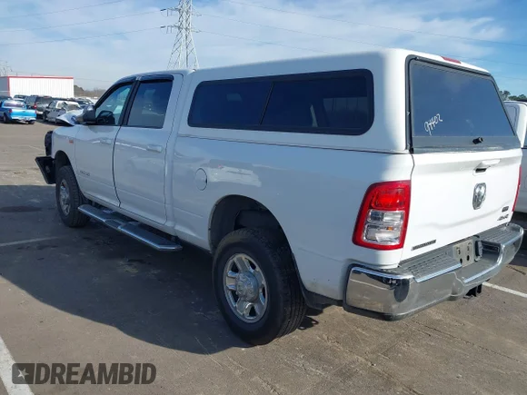 ✅ 2021 Ram 2500 Big Horn • VIN: 3C6UR5DJ3MG627825 • Lot: 43919260. Wystawiony na IAAI z przebiegiem 76 402 mil. Bezpłatny archiwum sprzedaży aukcyjnych z USA i szczegółowy raport historii pojazdu na DreamBid. Zdjęcie 3.
