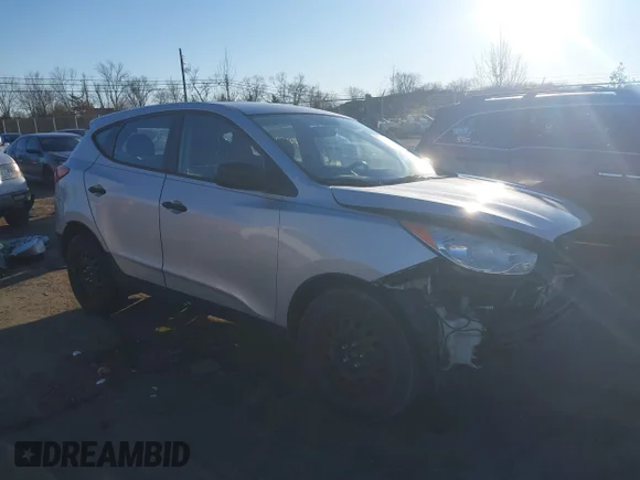 ✅ 2011 Hyundai Tucson GL • VIN: KM8JT3AB0BU193142 • Lot: 44115382. Listed on IAAI with 101,992 mi. Free auction sales archive from the USA and detailed vehicle history report at DreamBid. Image 1.