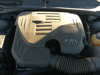 ✅ 2013 Dodge Challenger Rallye Redline • VIN: 2C3CDYAG7DH670159 • Lot: 41714619. Wystawiony na IAAI z przebiegiem 148 118 mil. Bezpłatny archiwum sprzedaży aukcyjnych z USA i szczegółowy raport historii pojazdu na DreamBid. Zdjęcie 18.