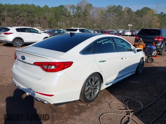 ✅ 2015 Hyundai Sonata Limited • VIN: 5NPE34AB1FH253389 • Lot: 44623188. Wystawiony na IAAI z przebiegiem 123 434 mil. Bezpłatny archiwum sprzedaży aukcyjnych z USA i szczegółowy raport historii pojazdu na DreamBid. Zdjęcie 4.