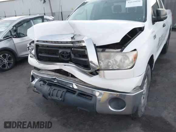 ✅ 2010 Toyota Tundra • VIN: 5TFRY5F10AX089865 • Lot: 44119850. Wystawiony na IAAI z przebiegiem 287 794 mil. Bezpłatny archiwum sprzedaży aukcyjnych z USA i szczegółowy raport historii pojazdu na DreamBid. Zdjęcie 6.
