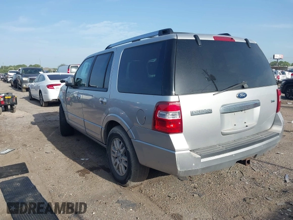 ✅ 2011 Ford Expedition Limited • VIN: 1FMJU1K53BEF20833 • Lot: 42763856. Wystawiony na IAAI z przebiegiem 195 860 mil. Bezpłatny archiwum sprzedaży aukcyjnych z USA i szczegółowy raport historii pojazdu na DreamBid. Zdjęcie 3.